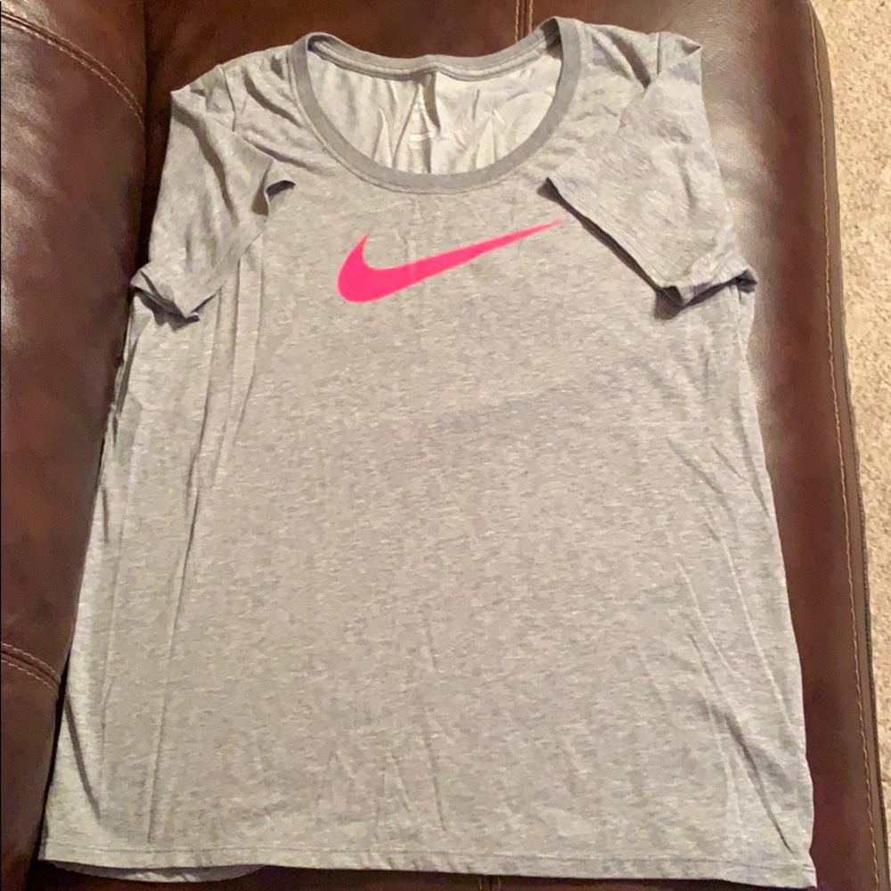 Nike tshirt
